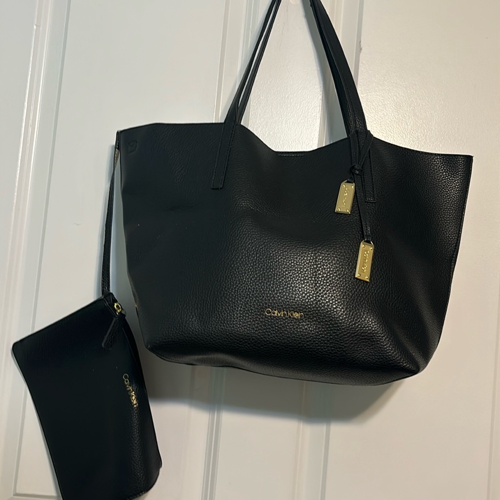 EUC Calvin Klein Black/gold Tote Bag -large-18” x 12” x 6”